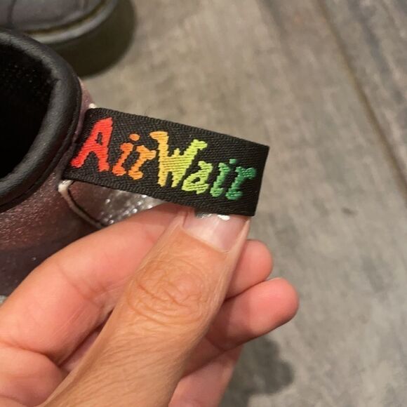 Dr. Martens rainbow colored boots - Picture 6 of 11